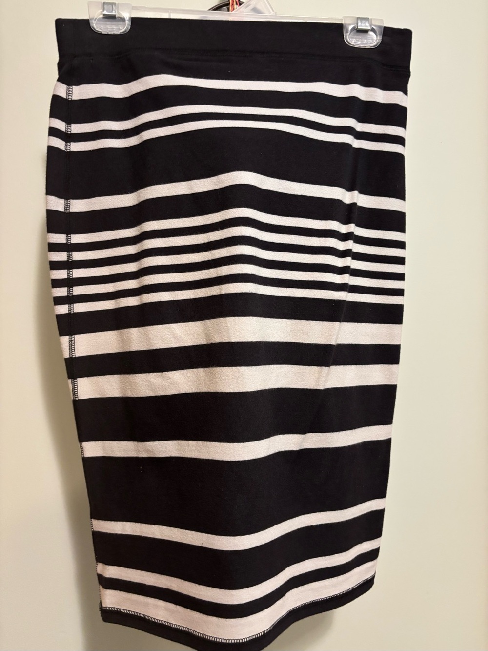 Old Navy Black and White Striped Pencil Skirt